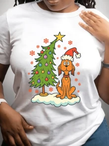 Dog Wearing A Christmas Hat Next To A Tree Decorated With Colorful Baubles And Snowflakes Conveying Festive Joy And Winter Spirit. Comfortable Casual Women's T-Shirt For Everyday Wear. - 白色 - 查看 6