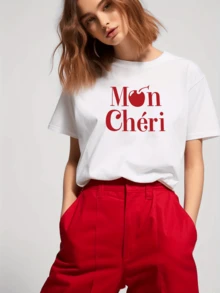 Red Cherry With The Romantic Message "Mon Chéri" Symbolizing Sweetness, Passion, And Joy In Every Day, Giving A Modern French Touch To This Elegant Casual Women's T-Shirt. - 白色 - 查看 6