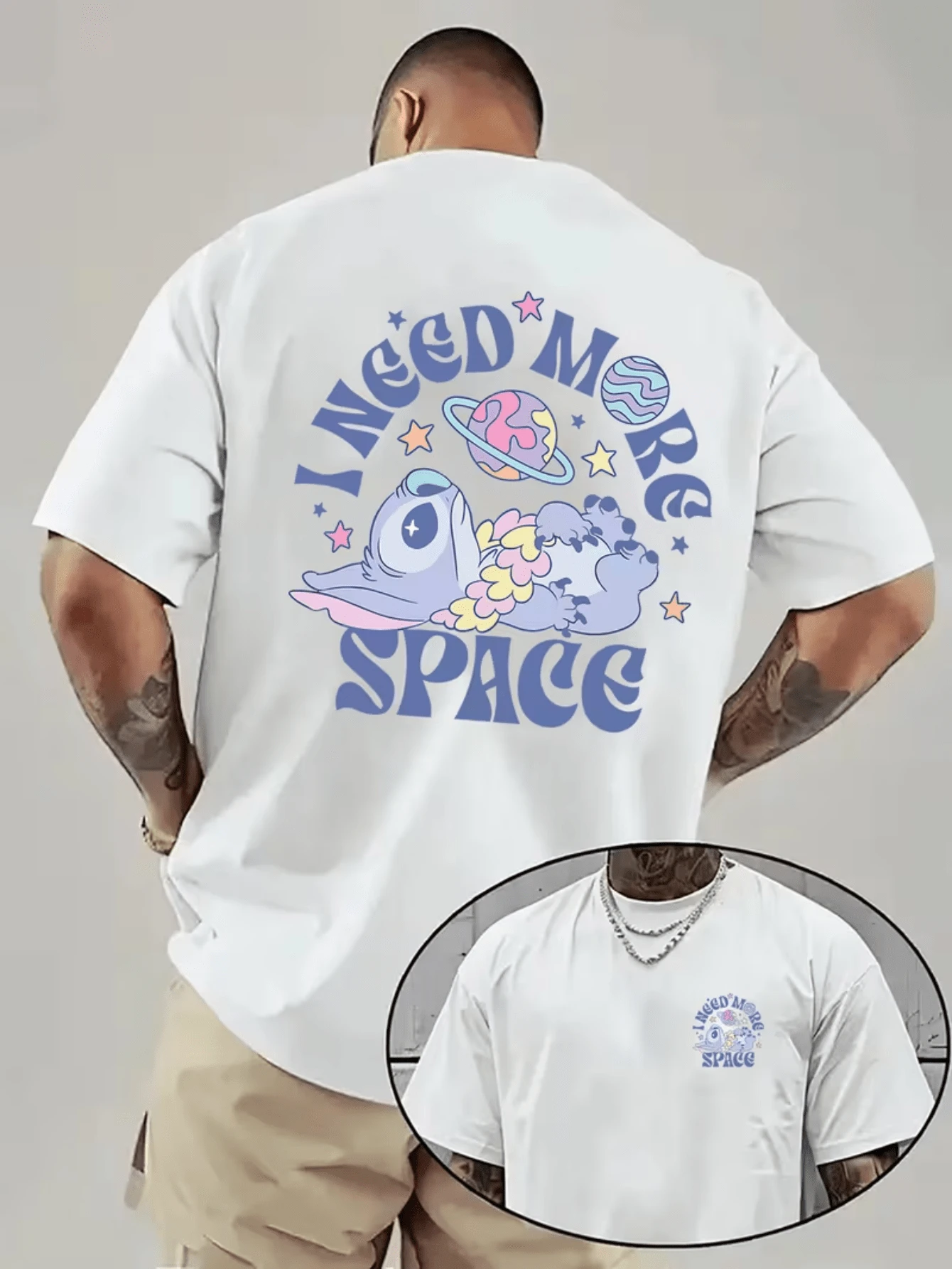 (Disney Licensed T Shirts)Disney Lilo & Stitch "I Need More Space" Pastel Graphic Tee Men's Oversized Crew Neck Short Sleeve T-Shirt, Casual Streetwear With Stitch And Planets Print, Dreamy Outer Space Themed Loose Fit Casual Top, Mens Clothes, Men, Ropa De Hombre, Summer Clothes, Men Shirts, Graphic Tees, Disney Outfits Men, Graphic Tees, Camisetas Para Hombre, Camisas Para Hombre, Summer Outfits For Men, Father's Day Gift, Perfect Gift For Family And Friends, Which Are Necessary For Birthday Parties, Disney Shirts, Mens Clothes, Summer Clothes, Officially Licensed Disney T-Shirts, Disney Men's And Women's Spring/Summer Fashion Casual Short-Sleeve T-Shirts, Disney Top - trắng - Xem 1