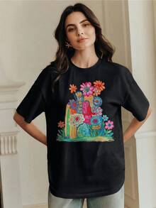 A Collection Of Vibrant Flowers Representing The Joy Of Nature And The Positive Energy That Surrounds Each Day. Women's Casual T-Shirt With A Modern Artistic Print And Vibrant Touch - 黑色 - 查看 8