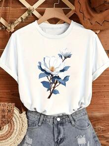 Magnolia Branches In Bloom Symbolize Purity, Serenity, And Renewal. The Soft Contrast Of White Petals And Bluish Leaves Conveys Natural Elegance. This Comfortable, Casual Women's T-Shirt Is Perfect For Everyday Wear. - 白色 - 查看 6
