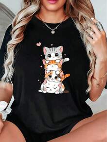 Three Adorable Kittens Stacked Together Represent Tenderness, Friendship, And Calm, With Small Pink Hearts Conveying Love And Joy. A Comfortable, Casual Women's T-Shirt, Ideal For Everyday Wear And Special Gifts. - 黑色 - 查看 8