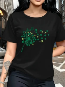 Green Clovers Transforming In The Breeze Symbolize Hope, Luck, And Freedom With A Positive Message And Natural Touch. Comfortable Casual Women's T-Shirt For Everyday Wear - 黑色 - 查看 6
