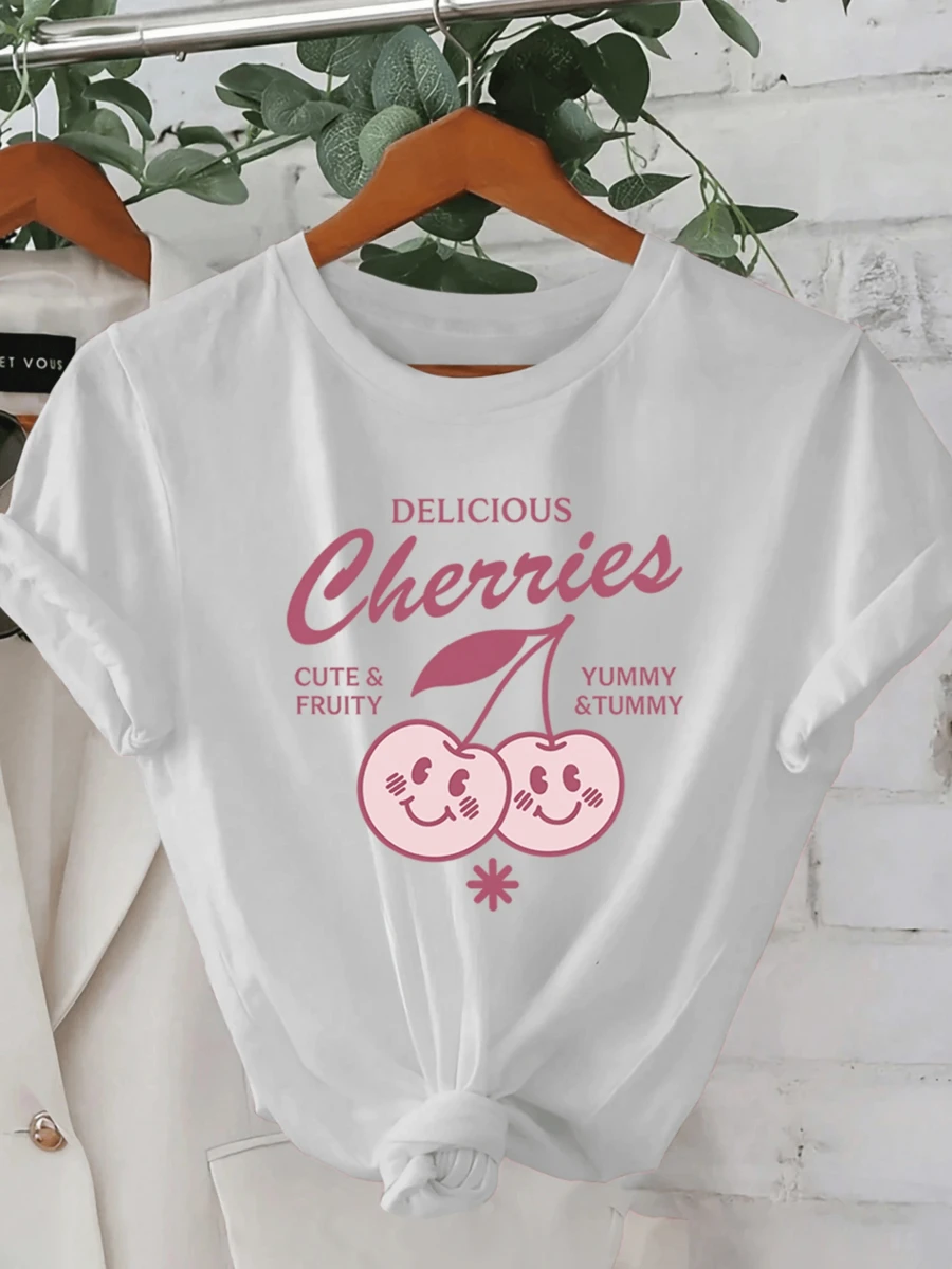 Two Smiling Cherries Convey Sweetness, Joy, And Positive Energy With Fun Phrases That Evoke Freshness And Tenderness. A Modern, Casual Women's T-Shirt Perfect For Youthful And Comfortable Looks. - 白色 - 查看 1