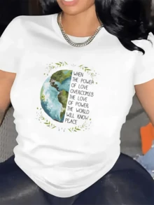 Planet Surrounded By Green Leaves Symbolizing Unity And Hope For A World Full Of Love And Peace When The Power Of Affection Overcomes Human Ambition. Women's Casual Modern Comfortable T-Shirt For Everyday Wear - 白色 - 查看 6