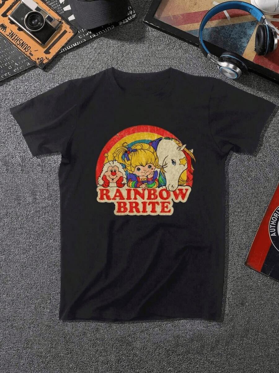 A Colorful Bow Symbolizing Joy And Unity Surrounds A Smiling Girl And Her Friends, Conveying Positive Energy And Tenderness. Comfortable Casual Women's T-Shirt For Everyday Wear - 黑色 - 查看 1