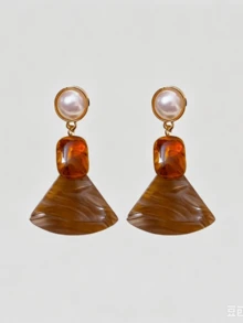 1 Pair Minimalist Pearl Fan-Shaped Earrings, Retro Design Statement Earrings With Unique Sense, Suitable For Women's Daily Wear - White - View 2