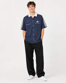 Áo sơ mi ngắn tay cổ bẻ dáng rộng, thời trang và đa năng adidas Originals x Disney Bowling, unisex, màu xanh dương. - Màu xanh lam - Xem 4