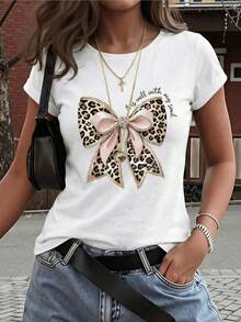 Large Animal Print Bow With Pink Details Symbolizing Inner Strength And Feminine Elegance, Conveying A Balance Between Sweetness And Power. Modern Casual Women's T-Shirt - 白色 - 查看 8
