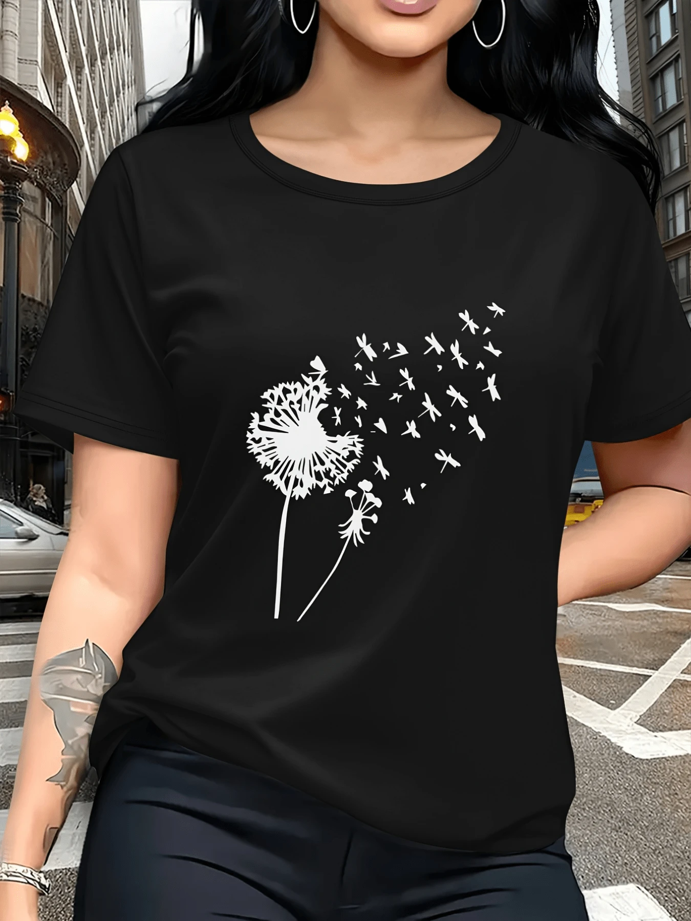 Dandelion Releasing Its Seeds Transformed Into Birds, Symbolizing Freedom, Hope, And New Beginnings. Casual, Comfortable, And Modern Women's T-Shirt For Everyday Wear. - 黑色 - 查看 1