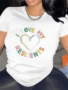 Multicolored Heart Expressing Love And Gratitude Towards The People Who Are Part Of A Community With A Positive Message That Inspires Empathy And Unity. Modern And Comfortable Casual Women's T-Shirt For Everyday Wear - 白色 - 查看 6