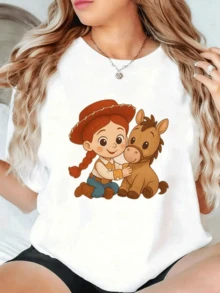 A Tender Scene Shows A Young Cowgirl With Braids Hugging Her Little Horse, Expressing Friendship And The Joy Of The Countryside, Full Of Innocence And Tenderness. Casual Women's T-Shirt With A Cheerful Print For Everyday Wear - 白色 - 查看 1