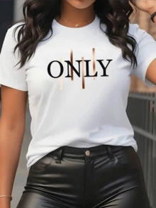 The Word ONLY With Vertical Gold Lines Symbolizes Strength, Confidence, And Modern Elegance In Every Movement. This Comfortable, Casual Women's T-Shirt Is Ideal For Everyday Wear Or Meetings. - 白色 - 查看 8
