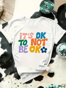 Colorful Phrase That Inspires Empathy And Self-Love, Reminding You That It's Okay To Have Difficult Days; Vibrant Lettering That Conveys Encouragement And Positivity; Comfortable, Modern, Casual Women's T-Shirt For Everyday Wear - 白色 - 查看 1