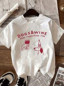 A Fun Illustration Showing The Connection Between Loving Dogs And Enjoying A Glass Of Wine, Conveying A Relaxed And Positive Message, Ideal For Those Looking To Combine Cuteness And Humor. A Comfortable And Modern Casual Women's T-Shirt. - 白色 - 查看 1