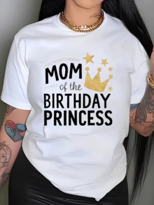 Corona dorada con estrellas que celebra a una madre orgullosa en el cumpleaños de su hija mostrando amor alegría y unión familiar camiseta de mujer casual moderna cómoda para fiesta - Blanco - Ver 6