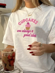 Pink Cupcake With Strawberry That Conveys Sweetness, Optimism And Happy Moments, Reminding Us Of Life's Little Pleasures. Comfortable Casual Women's T-Shirt For Everyday Wear - 白色 - 查看 6