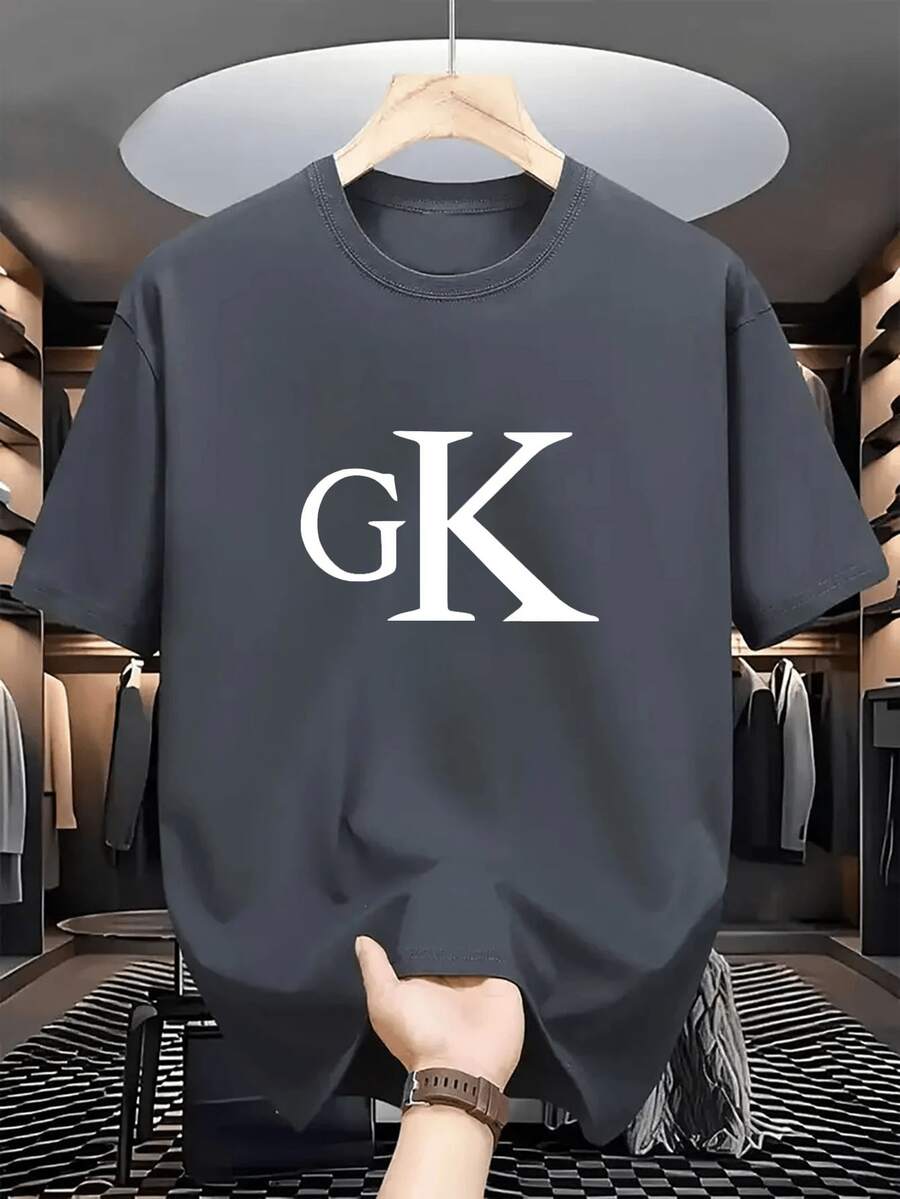 Men's T-Shirt With "GK" Letter Print Pattern - Casual Crew Neck Short Sleeve T-Shirt, Essential Summer Activewear, Machine Washable, New 2026 Style With Lightweight, Breathable, And Quick-Drying Fabric, Perfect For Travel, Beach Outings, And Commuting. - 灰色的 - 查看 1