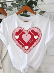 A Red Heart With Pink Lace Trim Symbolizes Tenderness And Affection, Surrounded By Small White And Pink Hearts, Creating A Feeling Of Sweetness And Love. This Modern, Casual Women's T-Shirt Is Ideal For Everyday Wear. - 白色 - 查看 6