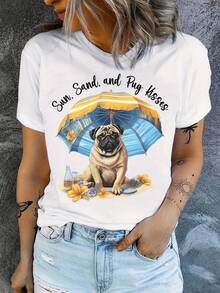 Adorable Pug Under A Blue Umbrella On Golden Sand With Yellow Flowers And A Summery Message Conveying Calm And Tenderness. Comfortable And Casual Women's T-Shirt For Sunny Days. - 白色 - 查看 1