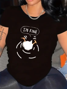 Figura divertida de un pollito caído con la frase I'm fine que simboliza humor irónico y actitud positiva ante los desafíos de la vida camiseta de mujer casual moderna cómoda para uso diario - Negro - Ver 1