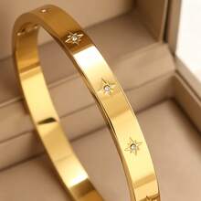 VceTd 1 Set Perhiasan Stainless Steel Motif Daun Semanggi yang Modis, Cocok untuk Wanita, untuk Bepergian atau Pemakaian Sehari-hari - Yellow Gold - View 7