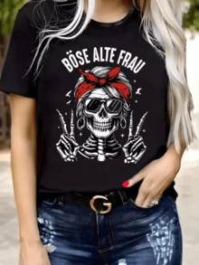 Figura de calavera femenina con pañuelo rojo mostrando actitud rebelde y gesto desafiante simbolizando fuerza independencia y libertad camiseta de mujer casual moderna adecuada para uso diario - Negro - Ver 1
