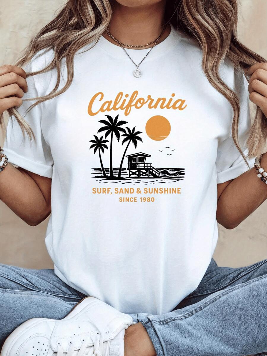 Palm Trees By The Sea With A Golden Sunset Evoke The Calm Of California And A Free And Summery Spirit; A Comfortable And Modern Women's T-Shirt Ideal For Sunny Days. - 白色 - 查看 1