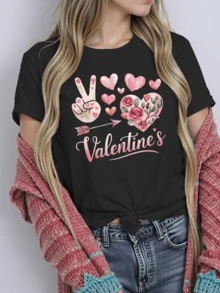 Símbolos de amor y paz con corazones rosados y flores que expresan cariño ternura y esperanza perfecta para reflejar sentimientos románticos y positivos camiseta de mujer casual moderna cómoda ideal para días especiales - Negro - Ver 6