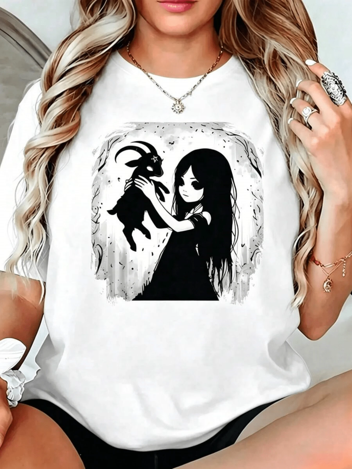 Silhouette Of A Young Woman Embracing A Goat Against An Artistic Background Symbolizing The Connection Between Purity And Nature, Conveying Tenderness And Balance. Modern Casual Women's T-Shirt For Everyday Wear. - 白色 - 查看 1