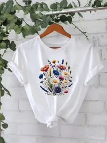 A Bouquet Of Colorful Wildflowers Symbolizing Natural Freedom And The Joy Of Living, With An Artistic Touch And Positive Energy. Comfortable Casual White Women's T-Shirt For Everyday Wear. - 白色 - 查看 1