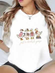 Ducks Wearing Glasses Reading Books, Showing Their Love For Reading In A Fun Group With A Cheerful Message For Curious Minds. Comfortable Casual Women's T-Shirt For Book Lovers. - 白色 - 查看 6