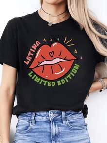 Red Lips With A Heart Symbolizing Passion, Joy, And Latin Pride, Surrounded By Vibrant Colors That Celebrate Feminine Strength. Limited Edition Women's Casual Modern T-Shirt - 黑色 - 查看 8