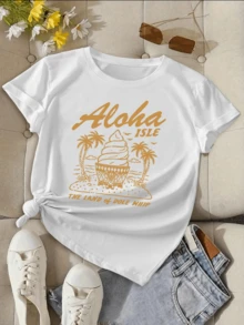 Tropical Landscape With Palm Trees And Birds That Evoke The Serenity Of An Island Where The Sun Shines On Delicious Ice Cream And Transmits Summer Energy And Joy. Comfortable Casual Women's T-Shirt For Everyday Wear - 白色 - 查看 6