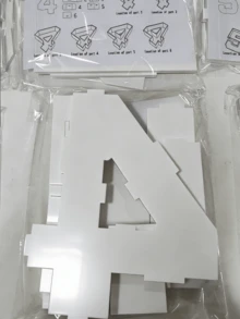 字母和0-9数字形状纸托盘,手工创意盒,适合婚礼派对用品,可盛放蛋糕、巧克力、糖果、鲜花和水果,适合节日派对、毕业典礼、婚礼、婴儿派对、周年纪念日、圣诞节、情人节、新年、生日派对装饰和摄影道具。 - 彩色 - 查看 12