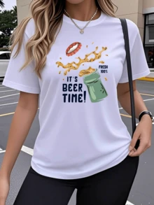 Beer Splashing From A Glass, Accompanied By Red Lips, Symbolizes Energy, Fun, And A Free Spirit-Perfect For Gatherings With Friends. A Casual And Modern Women's T-Shirt. - 白色 - 查看 6