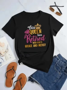 Corona dorada y joya rosa que simbolizan el poder y la serenidad de una reina que celebra su descanso bajo la gracia y la misericordia divina camiseta de mujer casual moderna elegante para uso diario - Negro - Ver 8