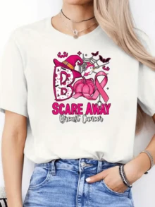Symbols Of Hope And Courage With A Witch Hat, Pink Pumpkin, Ghosts, And Breast Cancer Support Ribbon In A Festive Tone; A Modern, Comfortable, And Inspirational Women's T-Shirt. - 白色 - 查看 8