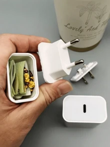 創意充電孔隱藏收納盒（無實際充電功能），適用於卡片、鑰匙、戒指、硬幣，珠寶與小物品的隱密收納，適合居家使用，外觀像牆壁充電器，便攜隱私 - 彩色 - 查看 2