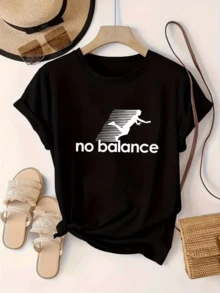Figura que muestra una silueta femenina avanzando entre líneas horizontales que simbolizan movimiento libertad y superación con texto inspirador no balance camiseta de mujer moderna casual cómoda para diario - Negro - Ver 1