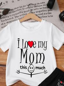 Camiseta con la frase "New Boy" y "MY Love Mom" para uso casual de verano, conjunto lindo con top de cuello redondo y pantalones cortos, perfecto para fiestas de vacaciones y regalos del Día de la Madre, para actividades al aire libre. - Blanco - Ver 1