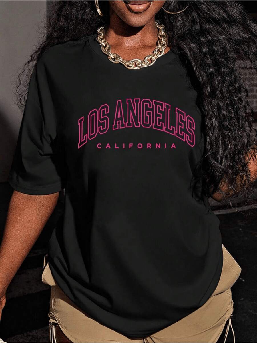 Embroidered Text Evoking The Urban Energy Of Los Angeles With Large Letters Representing Freedom, Youth, And Confidence In Modern Life. Comfortable Casual Women's T-Shirt Ideal For Everyday Wear. - 黑色 - 查看 1