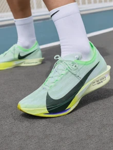 Nike Streakfly 2 男款時尚百搭舒適運動休閒輕盈回彈跑步鞋綠色HF6416-300 - 綠色 - 查看 1