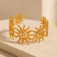 1 Bohemian Spiral Sun Patchwork Bracelet - Stainless Steel Interlocking Sun Design, Gold Tone Embellishments, Elegant Daily And Wedding Jewelry, Unisex, Suitable For Daily Wear, Festival Accessories, Bohemian Style, Durable Bracelet - Golden - View 8