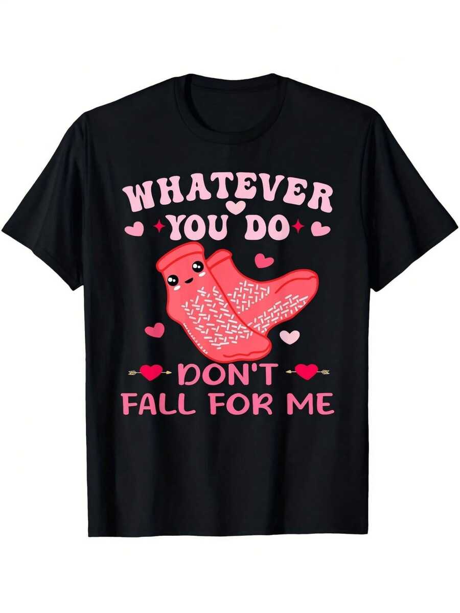 Taza rosa sonriente con corazones rosados expresa humor divertido y mensaje coqueto sobre el amor perfecta para reflejar una actitud alegre y segura camiseta de mujer casual moderna y original para uso diario - Negro - Ver 1