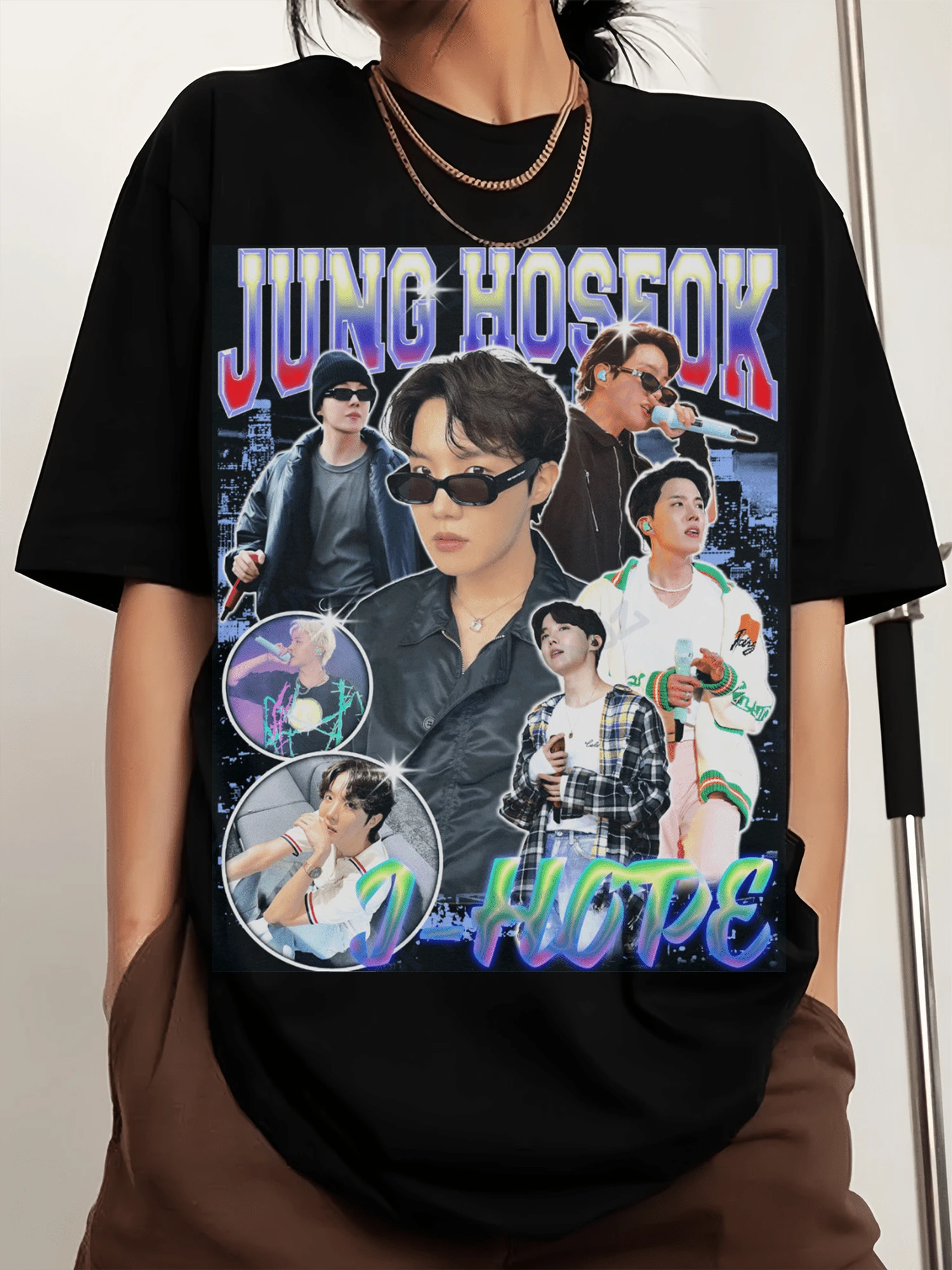 JUNG HOSEOK Retro Boyband Music Vintage Graphic T-Shirt - Fan Fashion Crew Neck Printed Men's Short Sleeve Sports T-Shirt, Comfortable And Versatile, 100% Cotton, 220g - 黑色 - 查看 1