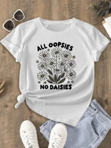Grupo de margaritas blancas simbolizando la alegría y la espontaneidad con frases divertidas que celebran los errores y la autenticidad camiseta de mujer casual moderna para uso diario - Blanco - Ver 1