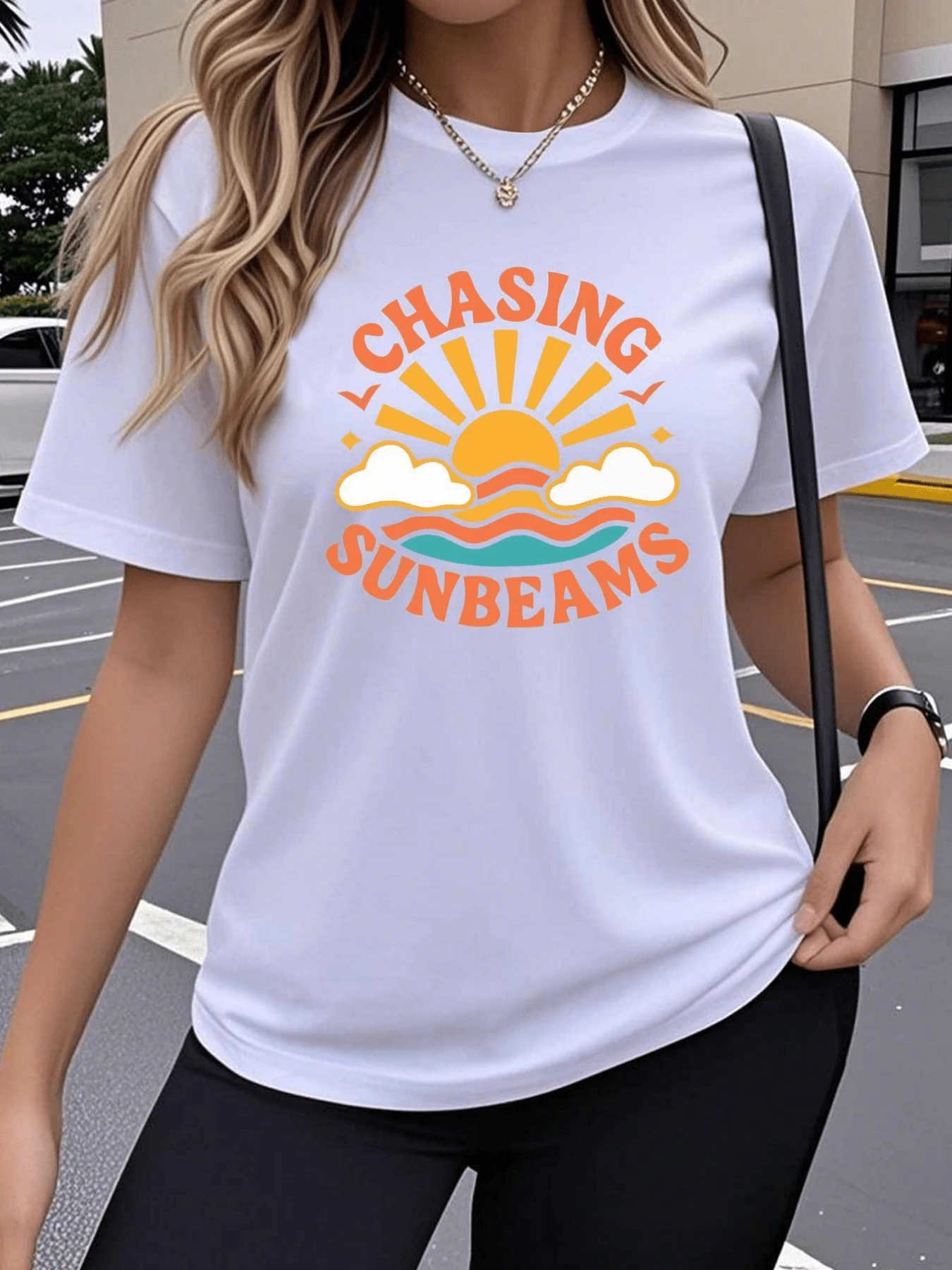 Radiant Sun Rising Over The Horizon With Flashes Of Warm Light Symbolizing Hope, Energy, And Freedom, Accompanied By Soft Clouds And Colorful Waves. Modern Casual Women's T-Shirt For Everyday Wear - 白色 - 查看 1