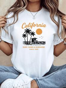 Palm Trees By The Sea With A Golden Sunset Evoke The Calm Of California And A Free And Summery Spirit; A Comfortable And Modern Women's T-Shirt Ideal For Sunny Days. - 白色 - 查看 6