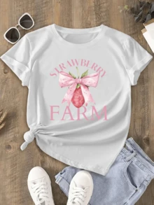A Large Pink Strawberry With A Pastel Bow Symbolizes Natural Sweetness And Country Joy, Perfect For Sunny Days. A Comfortable, Modern Women's Casual T-Shirt. - 白色 - 查看 6